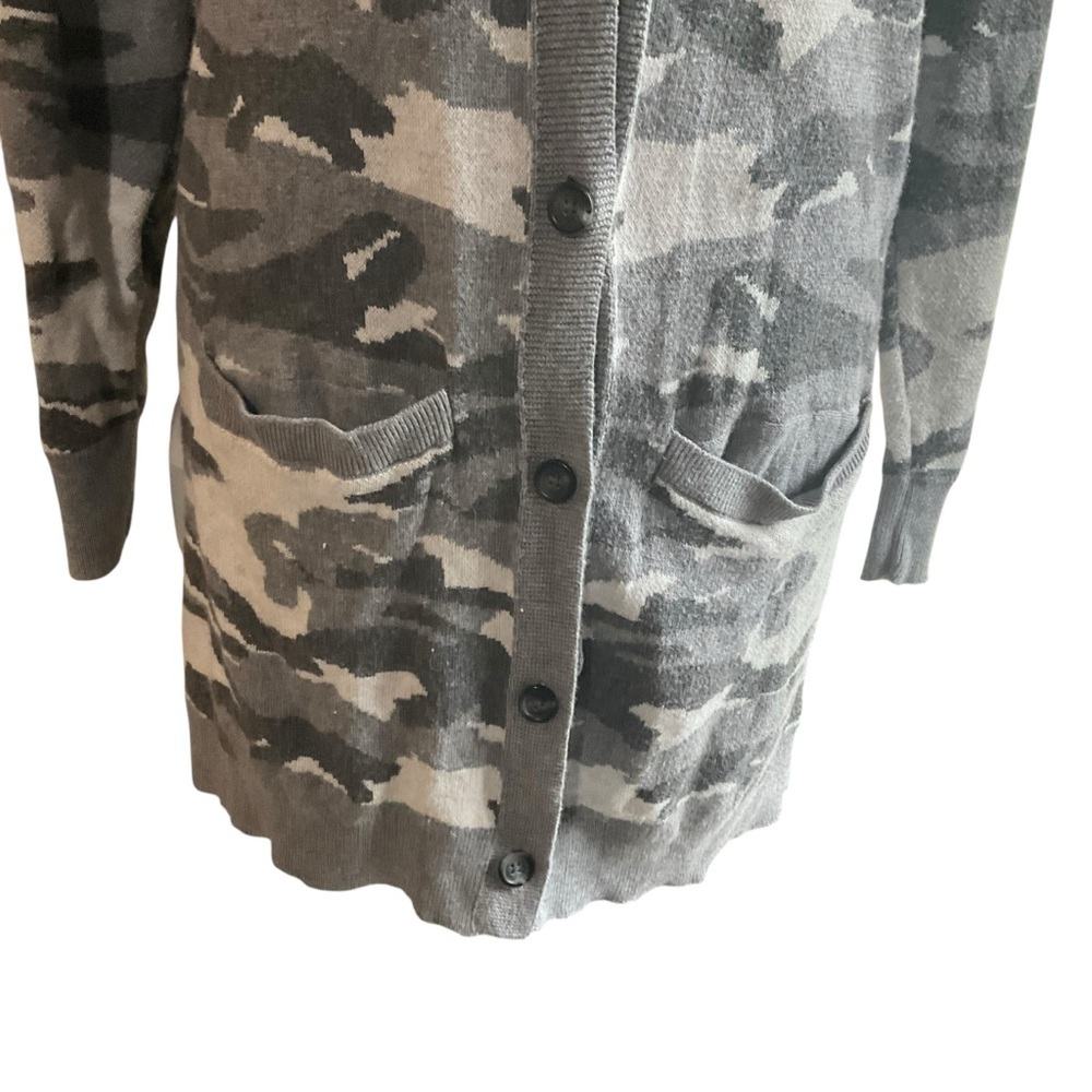 Lucky Brand Gray Camo Button Front Longline Cardigan XS - Picture 4 of 11